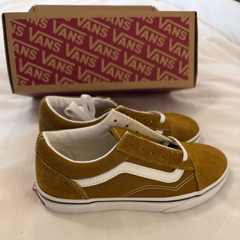 Kids Old Skool Vans NEW IN BOX
